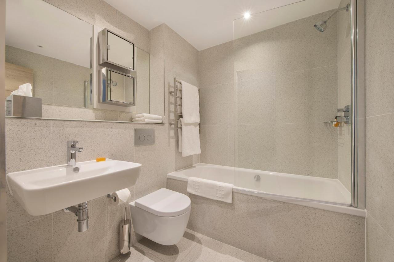 برايتون Q Square By Supercity Aparthotels المظهر الخارجي الصورة